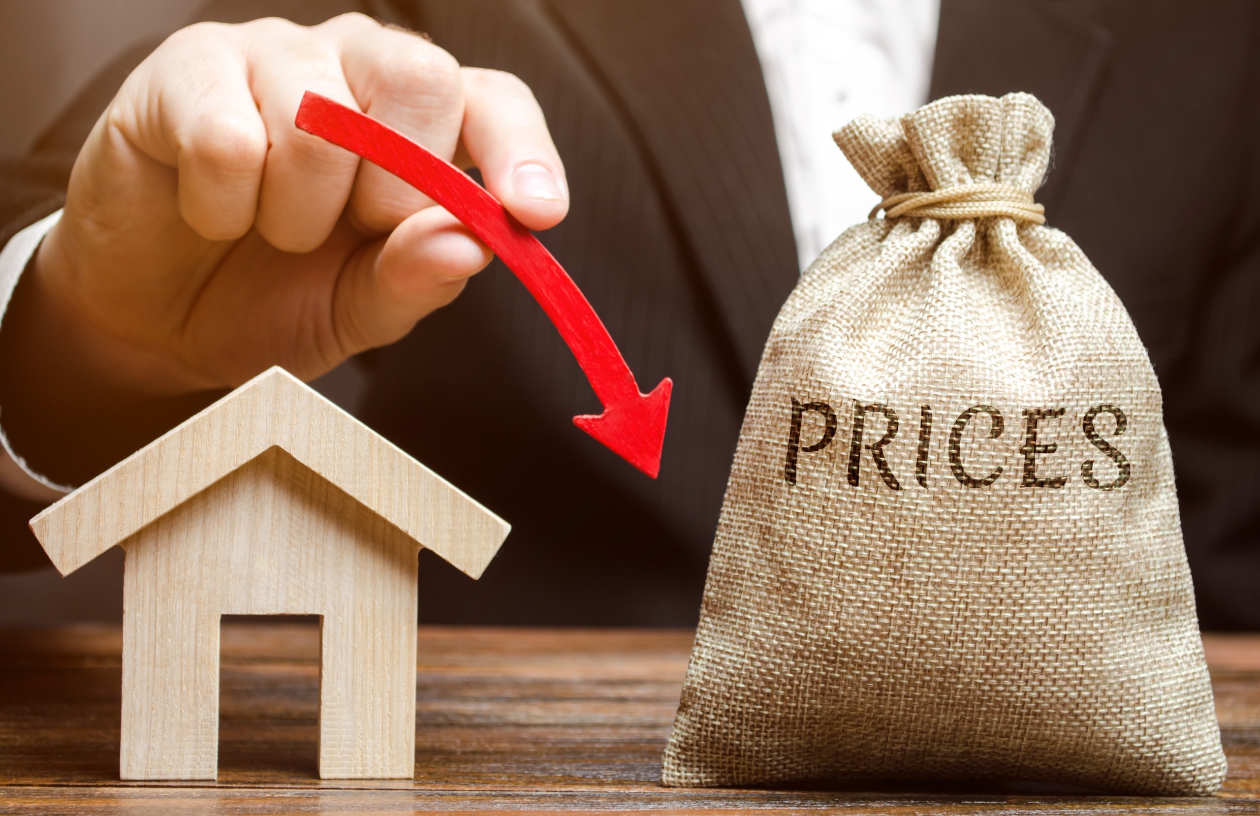 Will Real Estate Prices Decreases in Pakistan in 2025?