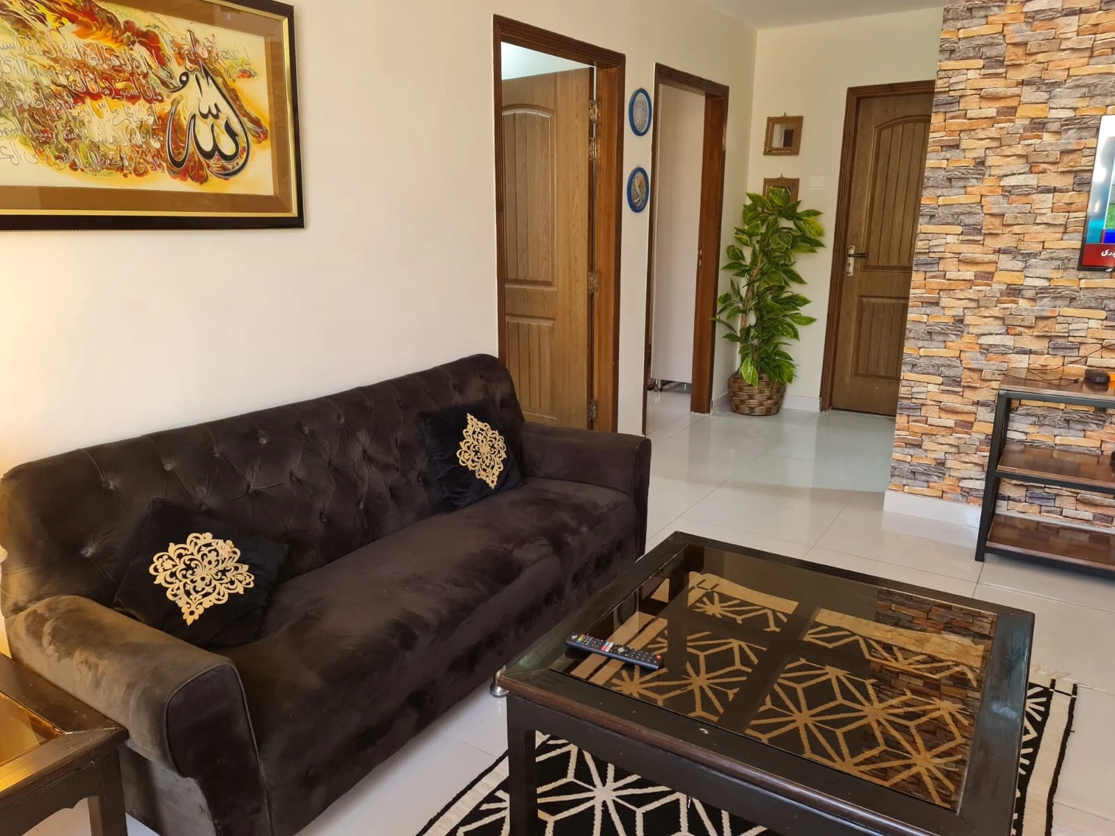 3 Bed Fully Furnished Apartment For Rent
