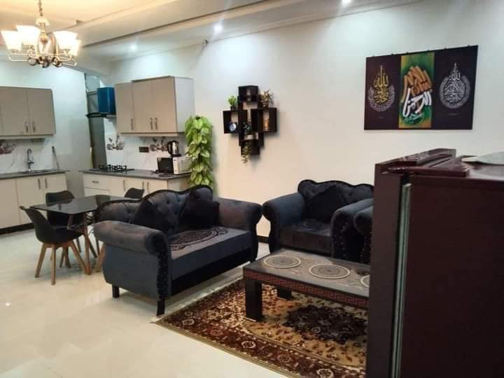 2 BED FURNISHED FLAT FOR RENT IN E11/4 ISLAMABAD